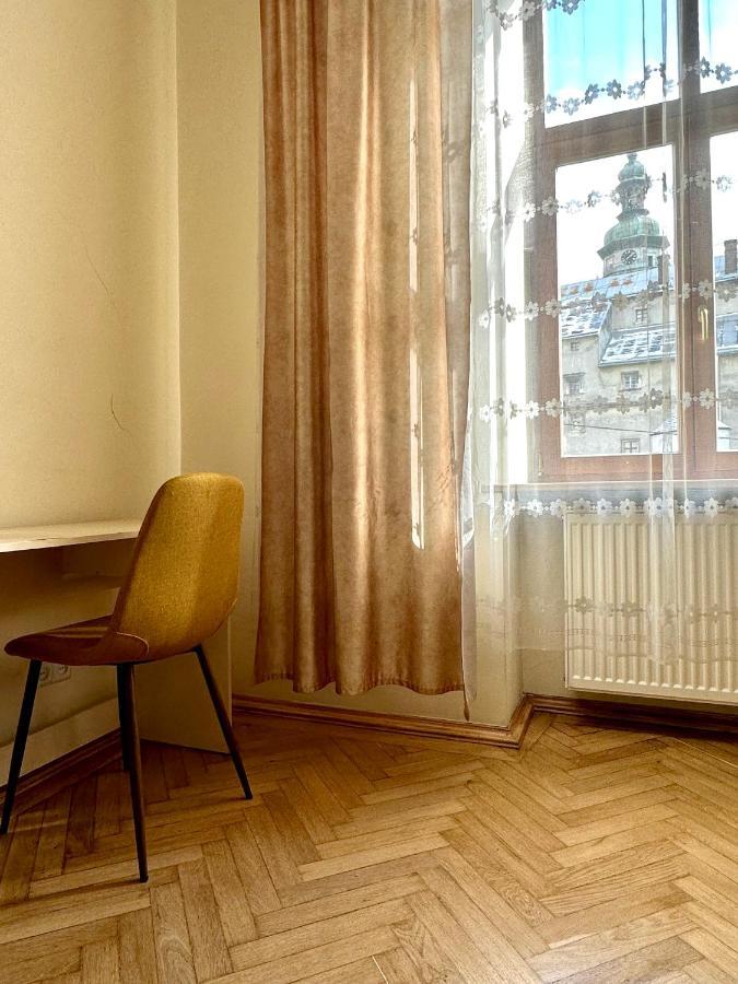 Romantic Apartments - Оn Valova Street Leopoli Esterno foto